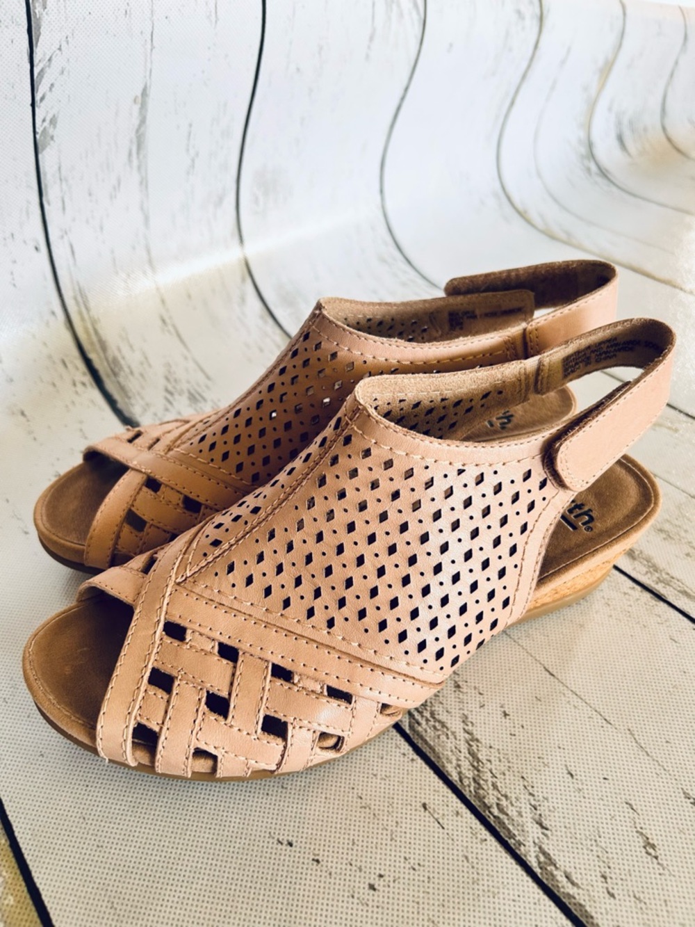 EARTH Women’s Leather Wedge Slingback Sandals in Blush Pink - Pisa Galli NWOT
